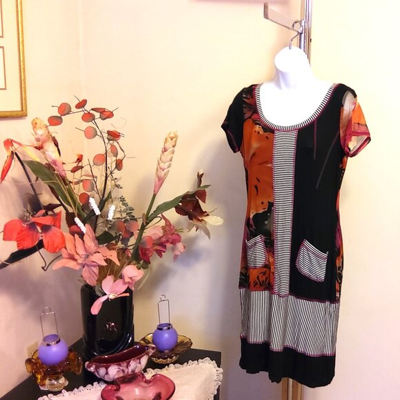 NWOT OH LA LA! Women's Short Sleeve Scoop Neck Black Orange Printed Summer Dress - Picture 5 of 8